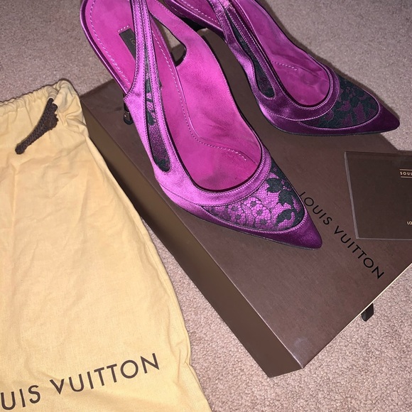 Purple satin Louis Vuitton stilettos - Picture 2 of 6